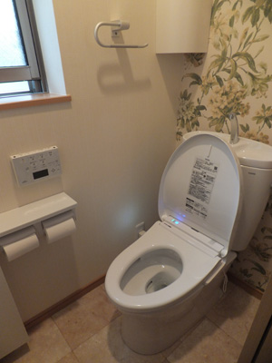 オート機能付き節水便器に交換